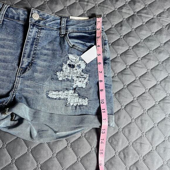 ✨SO High Rise Distressed Denim Shorts 15/32W Blue Jean Cutoff Shortie NWT - Picture 6 of 7